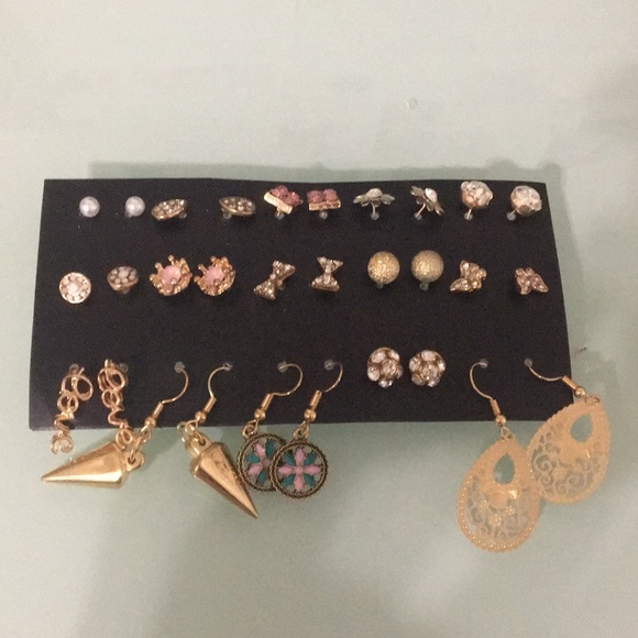 Earring packs 30 pairs - Picture 3 of 3